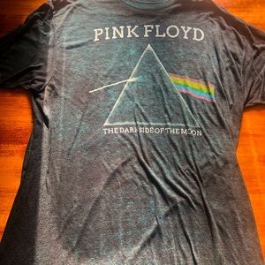 Pink Floyd shirt